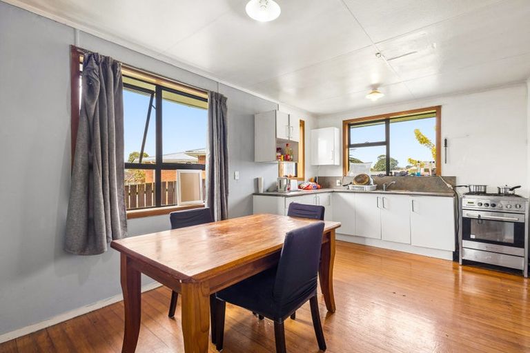 Photo of property in 47 Chadwick Crescent, Mangere East, Auckland, 2024