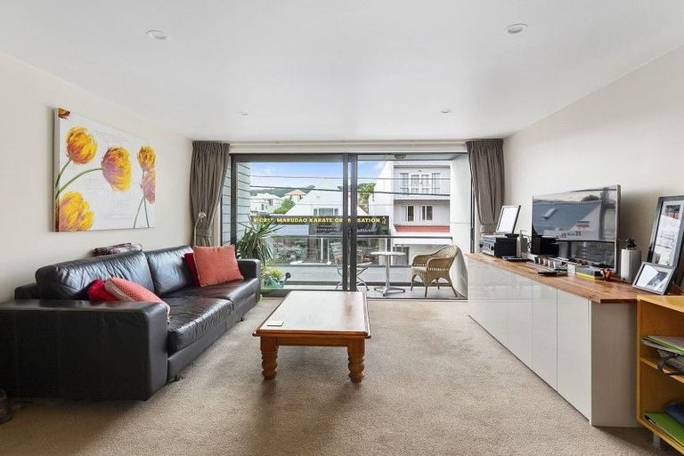 Photo of property in 6/464 Adelaide Road, Berhampore, Wellington, 6023