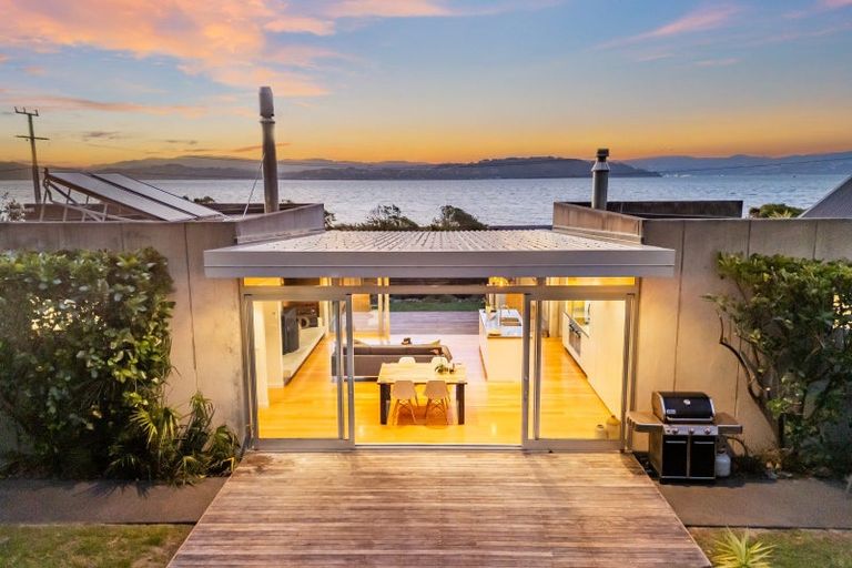 Photo of property in 505 Muritai Road, Eastbourne, Lower Hutt, 5013