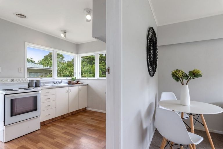 Photo of property in 2/5 Margaret Place, Milford, Auckland, 0620