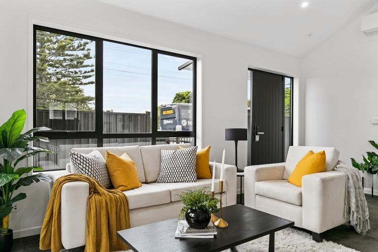 Photo of property in 54d Te Atatu Road, Te Atatu South, Auckland, 0610