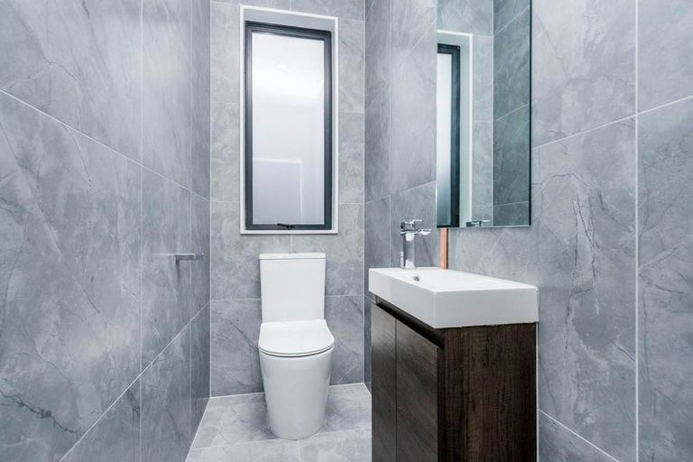 Photo of property in 5 Papa Takaro Lane, Flat Bush, Auckland, 2019