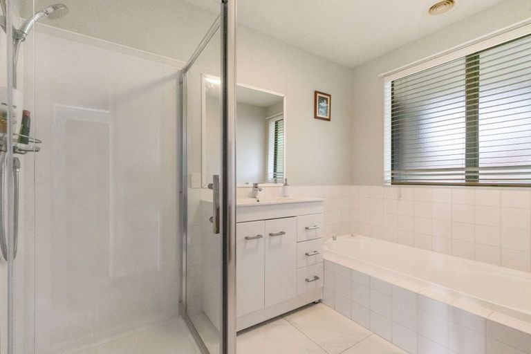 Photo of property in 18 Friesian Place, Grandview Heights, Hamilton, 3200