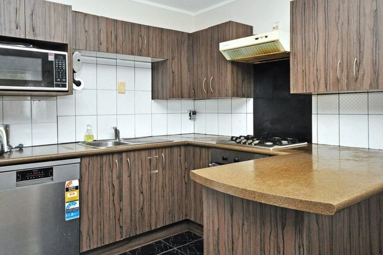 Photo of property in 6/351 West Coast Road, Glen Eden, Auckland, 0602