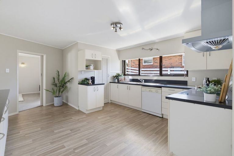 Photo of property in 14 Norfolk Rise, Waiuku, 2123