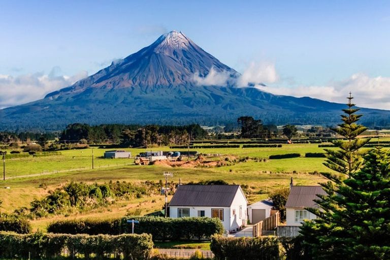 Photo of property in 4 Victoria Street, Kaponga, Hawera, 4679