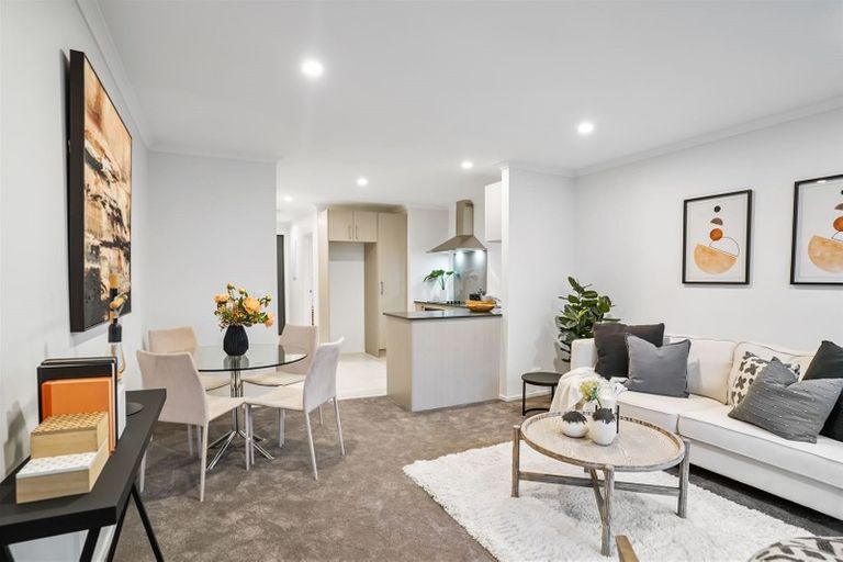 Photo of property in 28 Saddleback Crescent, Papakura, 2110