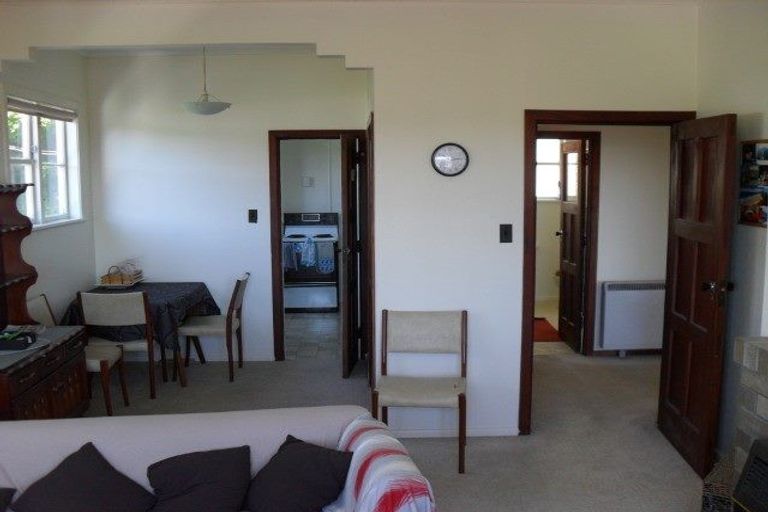 Photo of property in 11b Upper Lewisville Terrace, Thorndon, Wellington, 6011