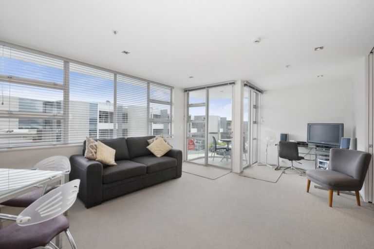 Photo of property in 12/2 Lowell Place, Waipahihi, Taupo, 3330