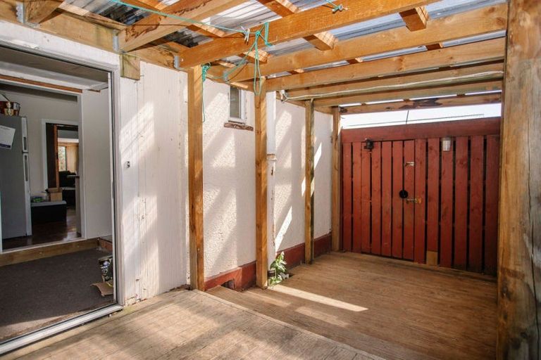 Photo of property in 47 Miller Street, Dannevirke, 4930