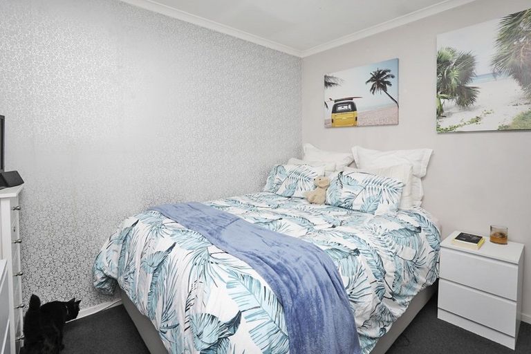 Photo of property in 16 Hoffman Court, Waikiwi, Invercargill, 9810