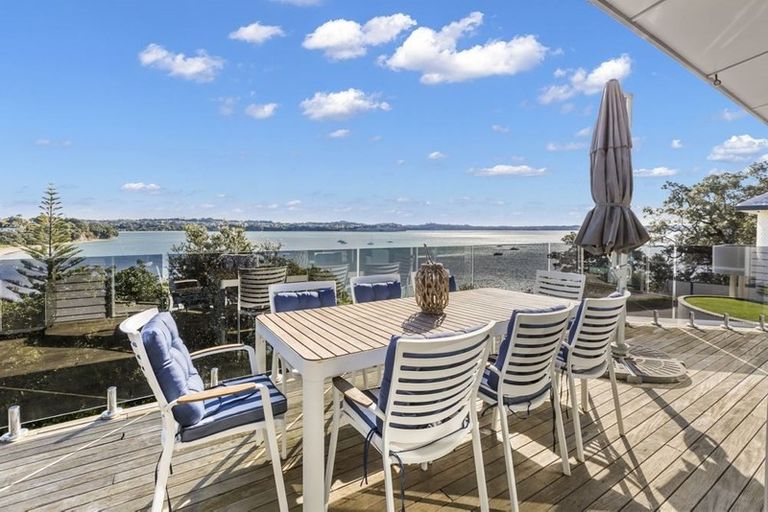 Photo of property in 79 De Luen Avenue, Tindalls Beach, Whangaparaoa, 0930