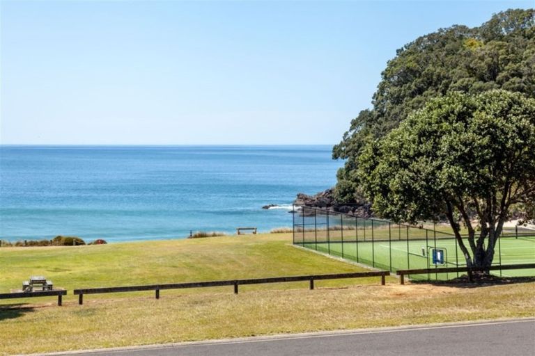 Photo of property in 115 Oratia Place, Onemana, Whangamata, 3691