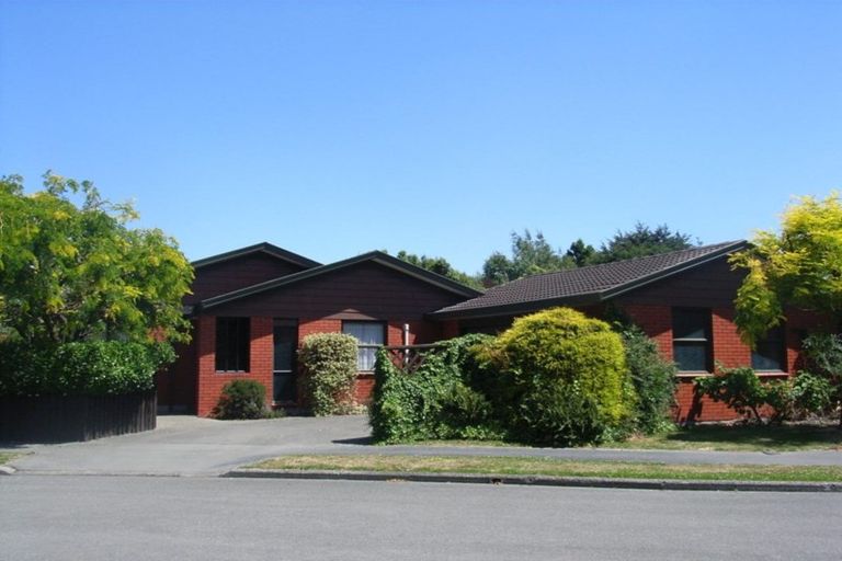 Photo of property in 17 Ashfield Place, Ilam, Christchurch, 8041