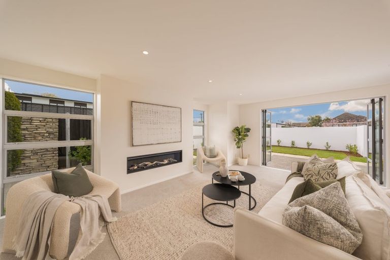 Photo of property in 72 Wai-iti Terrace, Bryndwr, Christchurch, 8052