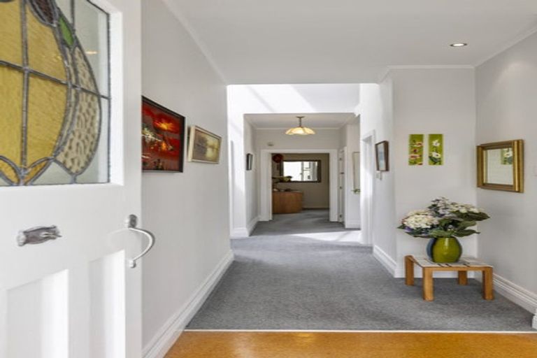 Photo of property in 62 Vauxhall Road, Devonport, Auckland, 0624