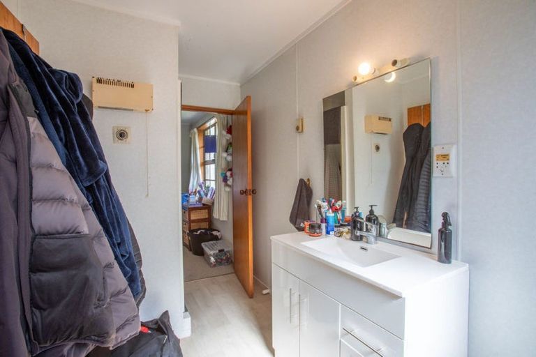 Photo of property in 8 Ameku Road, Raetihi, 4632