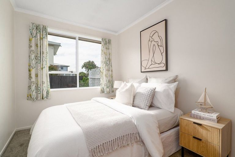 Photo of property in 3 Briarmont Street, Avondale, Christchurch, 8061