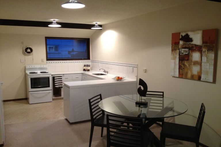 Photo of property in 4/214 Springfield Road, St Albans, Christchurch, 8014