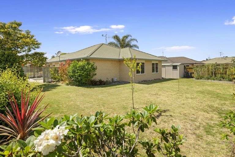 Photo of property in 8 Mcleod Place, Papamoa Beach, Papamoa, 3118