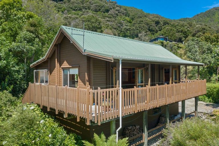 Photo of property in 230 Moetapu Bay Road, Moetapu Bay, Linkwater, 7282