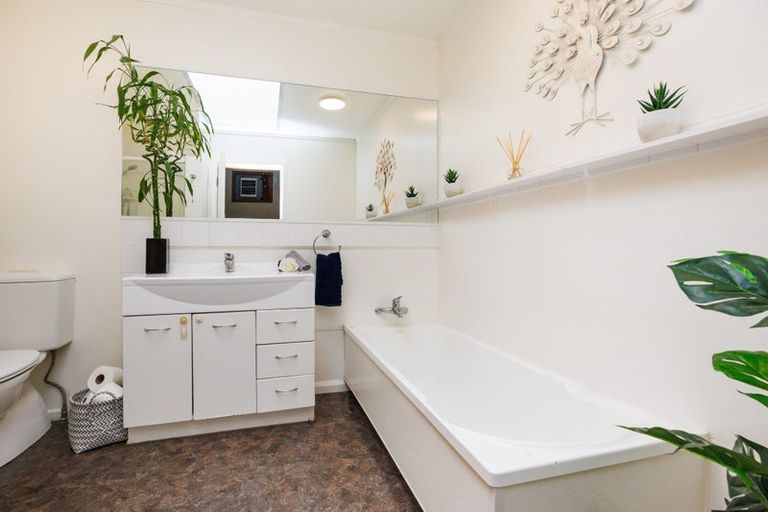 Photo of property in 158a-b Walkers Road, Longburn, Palmerston North, 4477