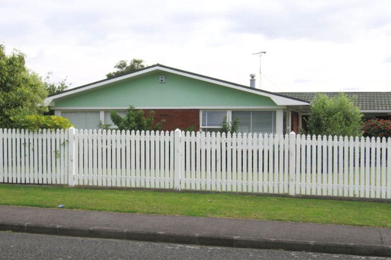Photo of property in 61 O'halloran Road, Howick, Auckland, 2014