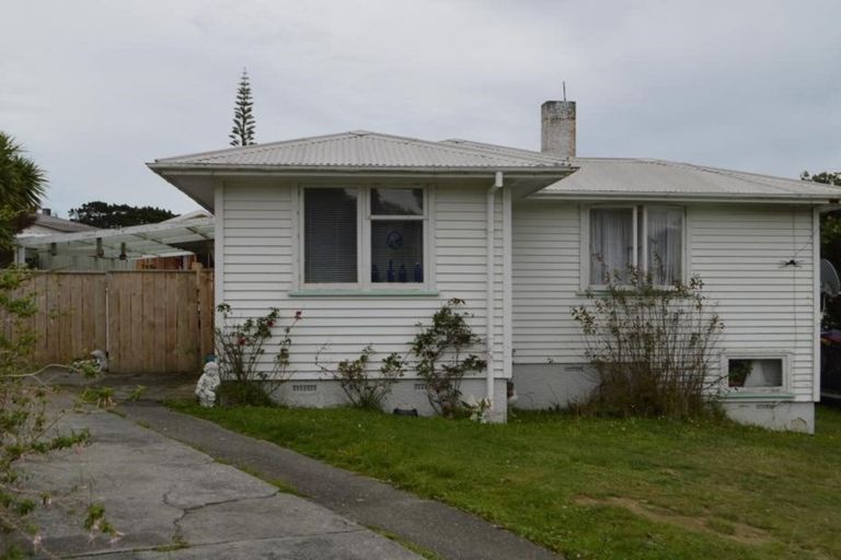 Photo of property in 27 Natone Street, Waitangirua, Porirua, 5024