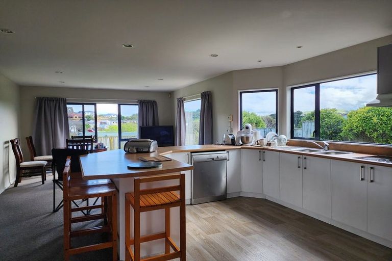 Photo of property in 74 Samwell Drive, Whitby, Porirua, 5024