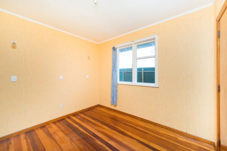 Photo of property in 10 Somerset Crescent, Highbury, Palmerston North, 4412