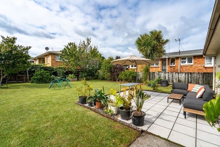 Photo of property in 37 Storey Avenue, Forest Lake, Hamilton, 3200