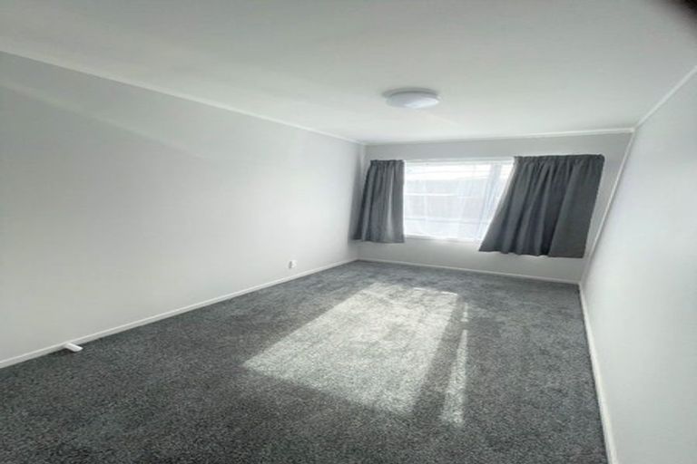 Photo of property in 2/58 Henwood Road, Mangere East, Auckland, 2024