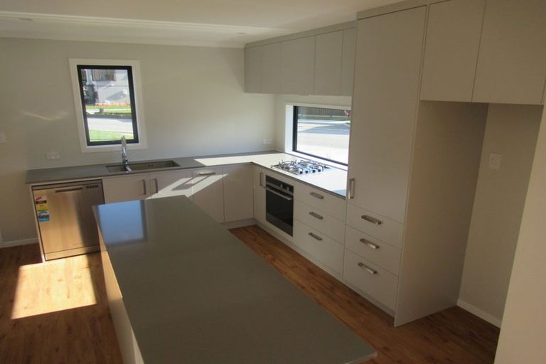 Photo of property in 1 Desert Gold Lane, Wallaceville, Upper Hutt, 5018