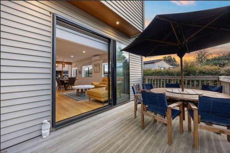 Photo of property in 3b Cardiff Road, Pakuranga, Auckland, 2010