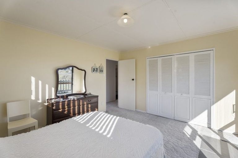 Photo of property in 284 High Street, Eltham, 4322