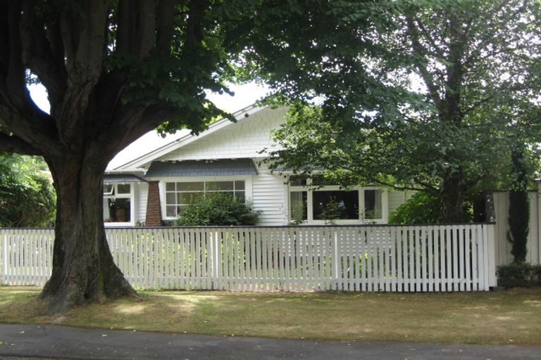 Photo of property in 42 Gosset Street, St Albans, Christchurch, 8014