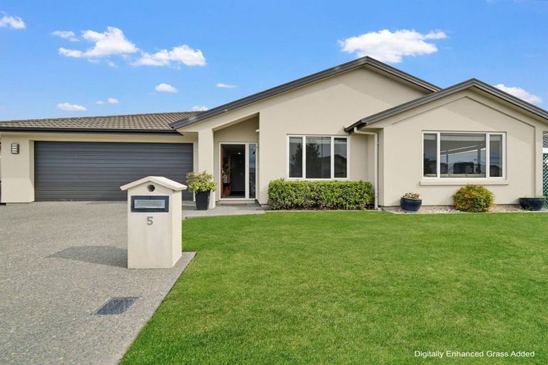 Photo of property in 5 Pania Place, Poraiti, Napier, 4112