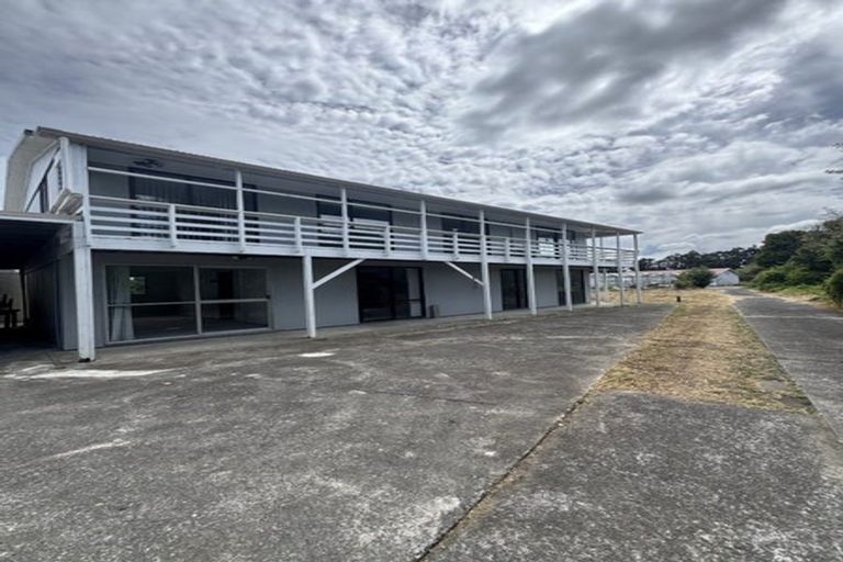 Photo of property in 300 State Highway 16, Kumeu, 0892