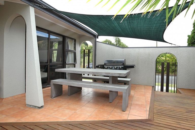 Photo of property in 17 Churchill Drive, Taradale, Napier, 4112