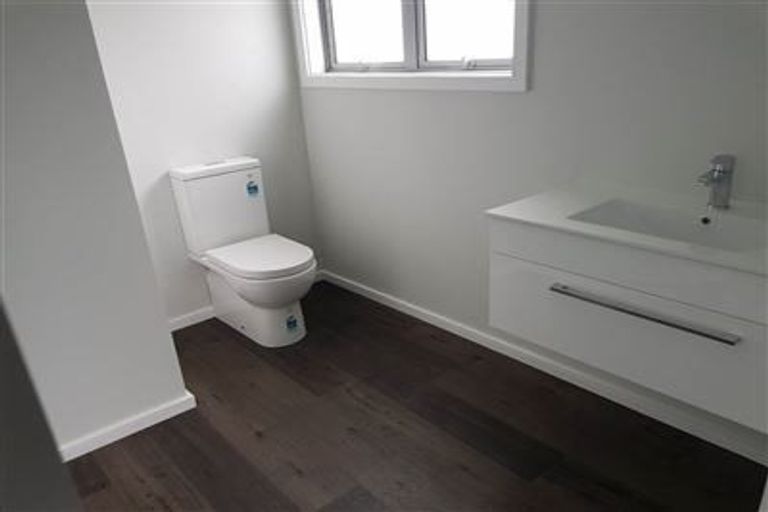 Photo of property in 19 Karearea Avenue, Kenepuru, Porirua, 5022