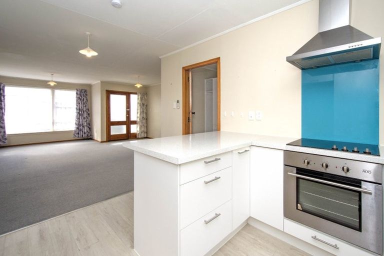 Photo of property in 6a Meldrum Place, Bishopdale, Christchurch, 8051