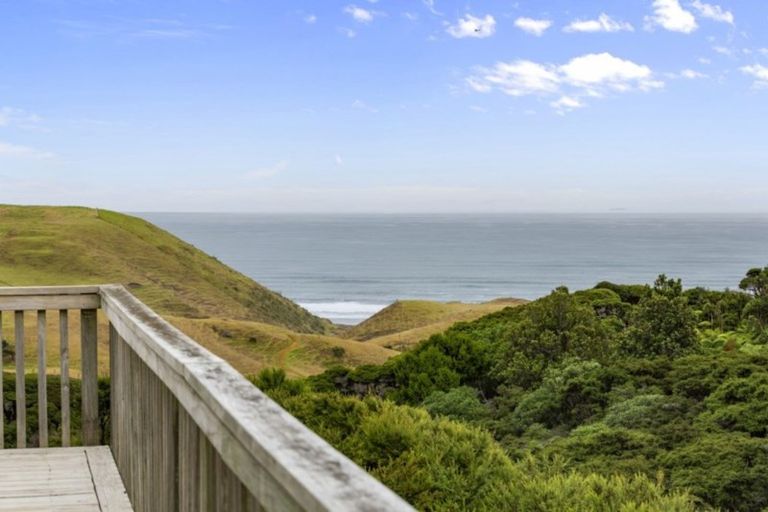 Photo of property in 1574 Whaanga Road, Raglan, 3296