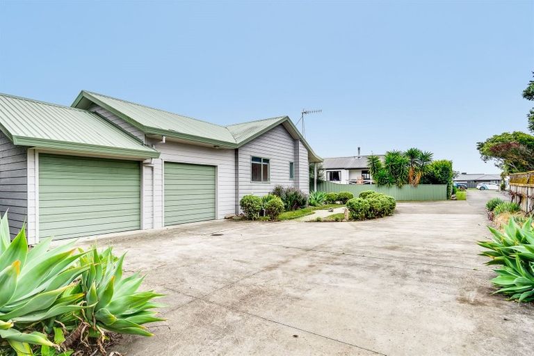 Photo of property in 14 Gill Road, Bay View, Napier, 4104