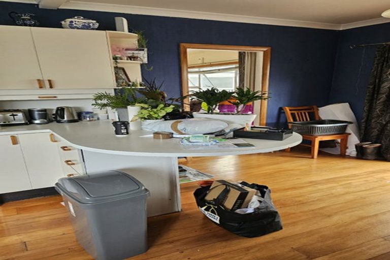 Photo of property in 38 Seddon Street, Wallaceville, Upper Hutt, 5018