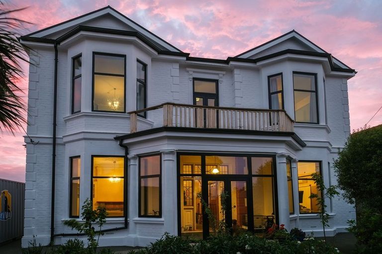 Photo of property in 18 Sheen Street, Roslyn, Dunedin, 9010