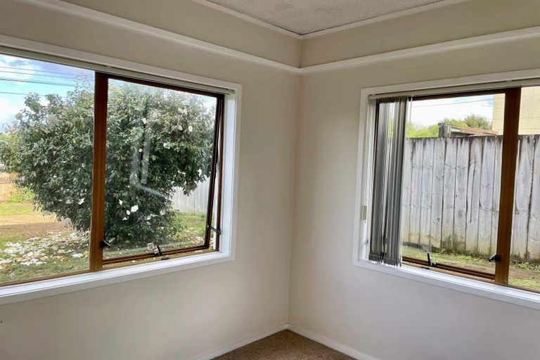 Photo of property in 182 Royal Road, Massey, Auckland, 0614