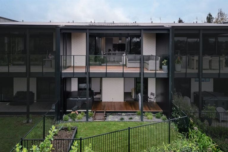 Photo of property in 2/21 Manning Street, Hamilton Central, Hamilton, 3204