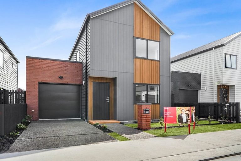 Photo of property in 20 Heketara Way, Massey, Auckland, 0614