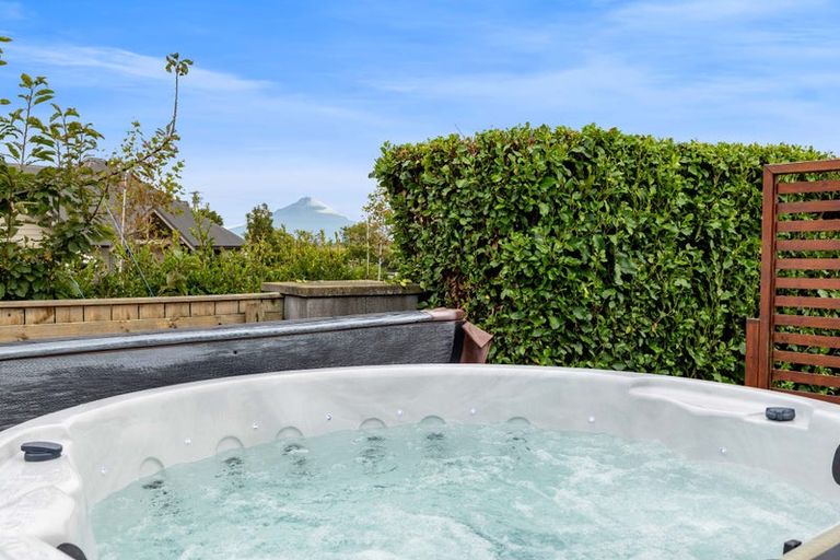 Photo of property in 4 Larlin Drive, Hawera, 4675