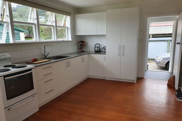 Photo of property in 335 Edward Street, Coromandel, 3506